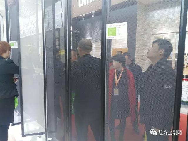 ����չ��